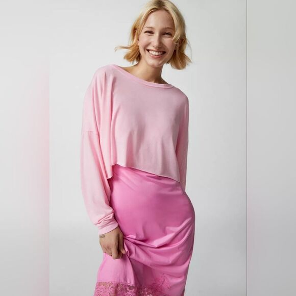 Out From Under Addison Cozy Cropped Tee URBAN OUTFITTERS - Picture 2 of 14